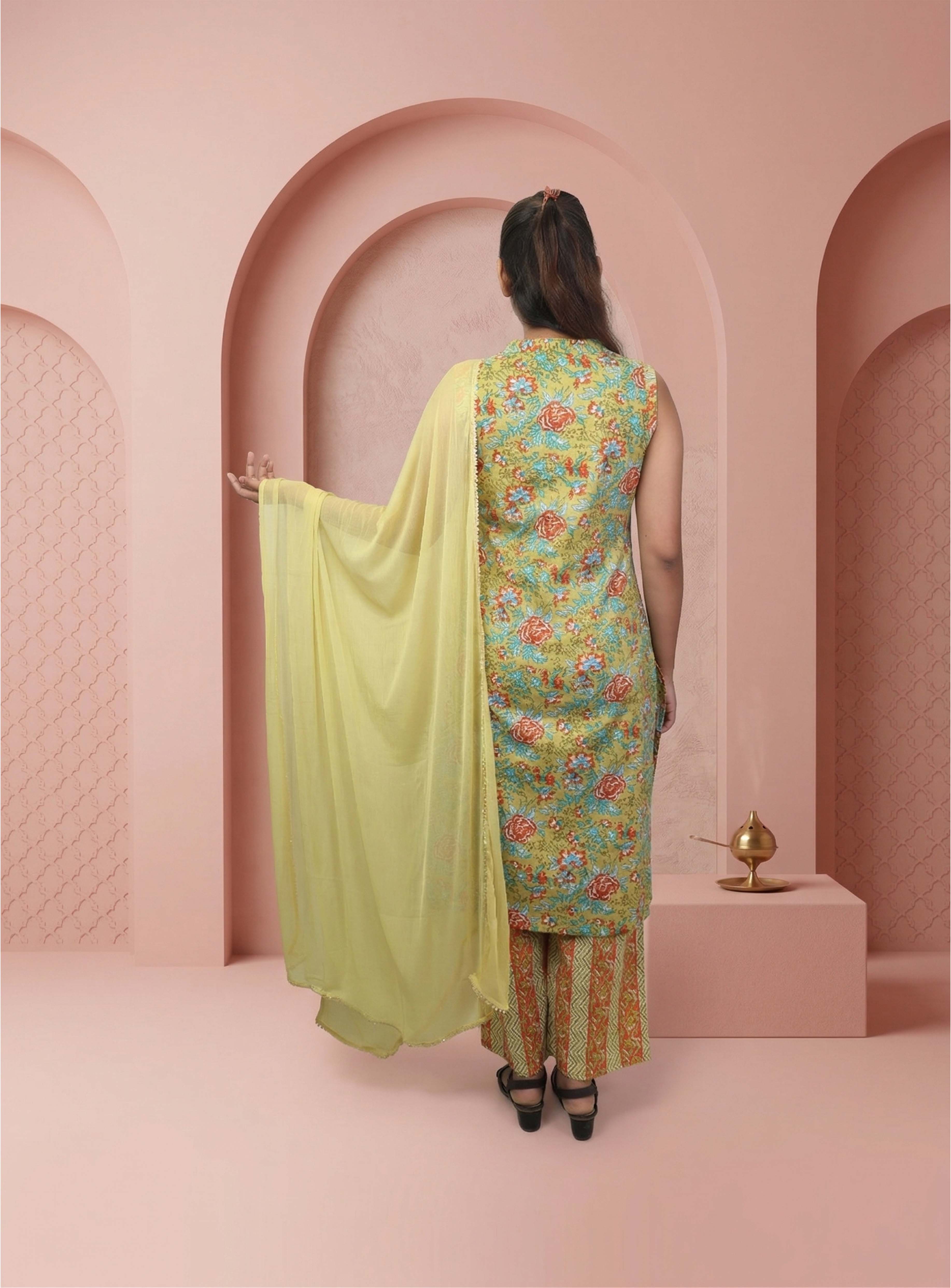 Green cotton printed straight suit-set with dupatta